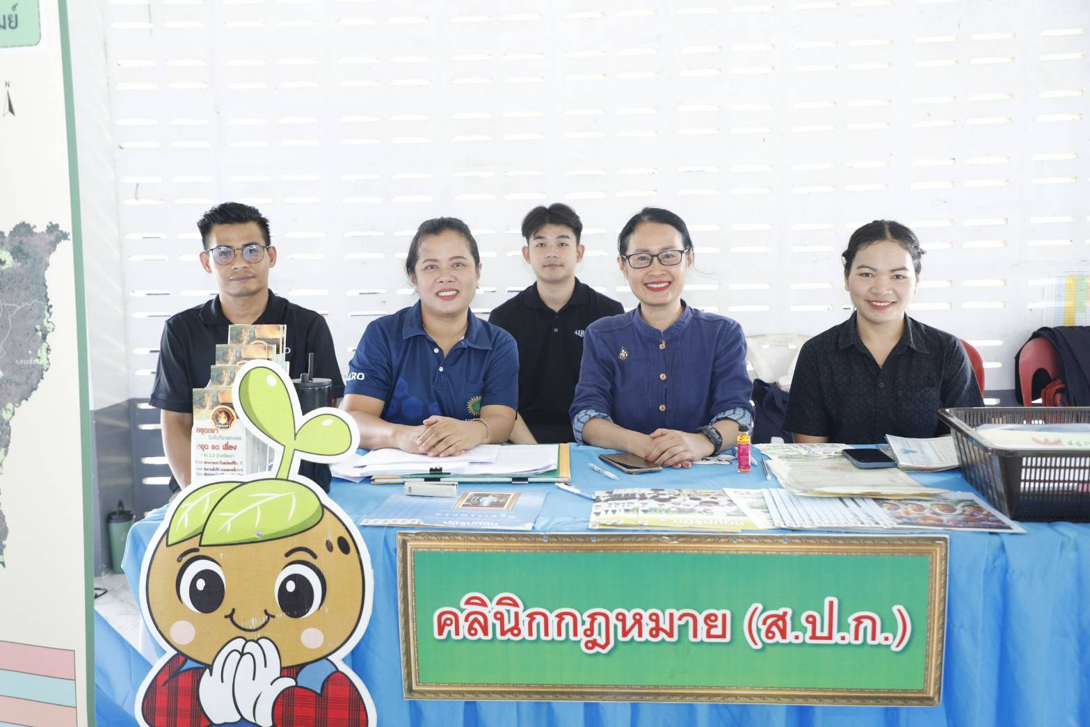 title - วันที่ 21 พฤษภาคม 2569 นายประเสริฐ กาญจนเกียรติกุล ปฏิรูปที่ดินจังหวัดบุรีรัมย์ พร้อมด้วยเจ้าหน้าที่ ส.ป.ก.บุรีรัมย์  ร่วมออกหน่วยบริการโครงการคลินิกเกษตรเคลื่อนที่ในพระราชานุเคราะห์สมเด็จพระบรมโอรสาธิราชฯ สยามมกุฏราชกุมาร ไตรมาสที่ 3 ประจำปีงบประมาณ พ.ศ. 2569